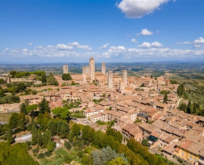 piotr dutko rKeTVopOINU unsplash San Gimignano, Province of Siena