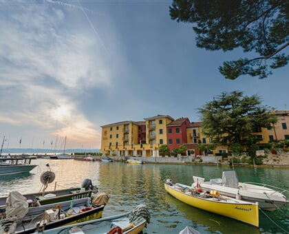 claudio gagliardini Q5Un JOqyBg unsplash Sirmione sul Garda, Italy