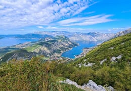 Kotorský záliv + ČERNOHORSKÁ JEZERA + VYHLÁŠENÁ GASTRONOMIE JADRANU