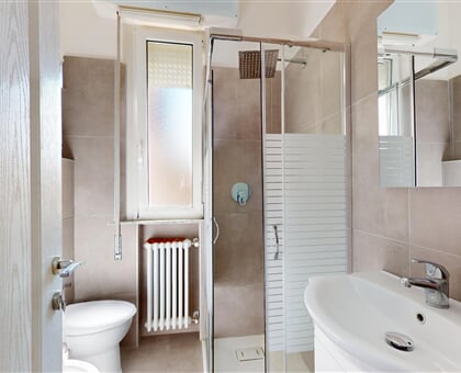 7A Viale Arturo Ferrarin 10012025 084956