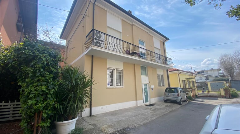 8441575a f84f 4d35 b436 c71bafa0c309