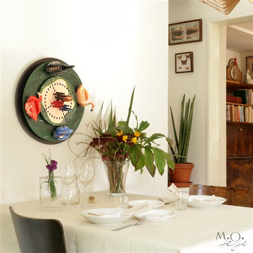 plameňáci na stěně