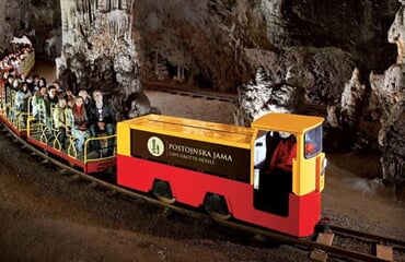 Postojna - Postojna jama - hotel + vstup do jeskyně a Predjamský hrad