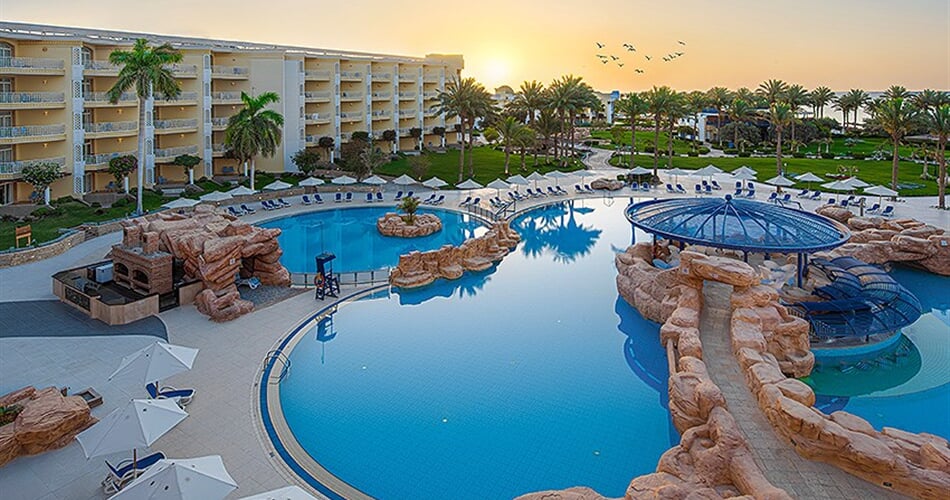 Hotel Palm Royale Resort Soma Bay: fotografie vybavení exteriérů a interiérů ubytování.