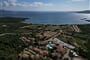 Letecký pohled na hotel, Cannigione, Sardinie