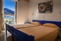 Apartmánový dům Ikonomakis: fotografie vybavení exteriérů a interiérů ubytování.