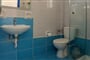 Apartmánový dům Ikonomakis: fotografie vybavení exteriérů a interiérů ubytování.