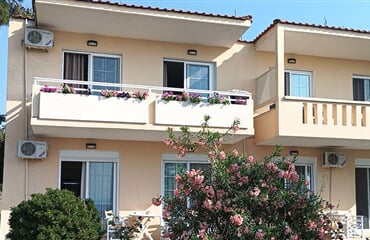 Skala Sotiros - Apartmánový dům Vila Theo