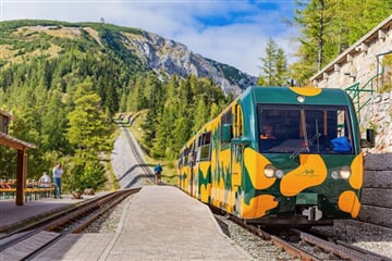 Raxalpe - Mločím vláčkem až na Schneeberg - turistika v Alpách