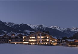 Hotel Fronza **** - Lutago/Luttach