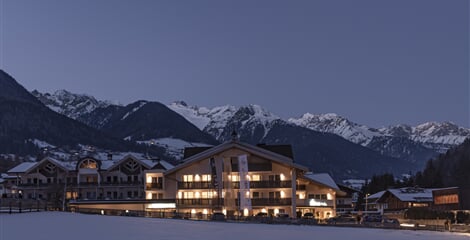 Hotel Fronza **** - Lutago/Luttach