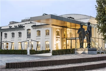 ŠKODA AUTO - ZÁVOD a MUZEUM a ZÁMEK LOUČEŇ - NOVINKA (ROS)