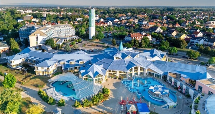 151 Park Inn Sarvar 26 ext let 3 010 031