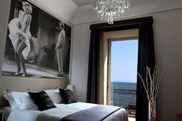 Hotel Partenope Relais**** - Neapol