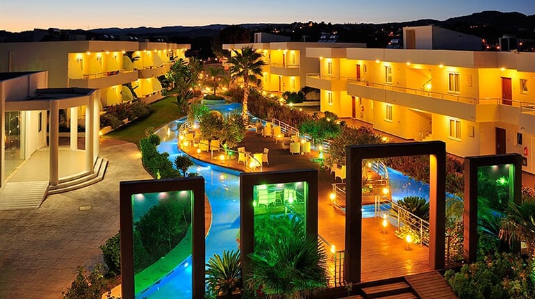 Hotel Afandou Bay Suites: fotografie vybavení exteriérů a interiérů ubytování.