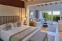 Pokoj KING JUNIOR SUITE s priv. zahrádkou, Chia, Sardinie