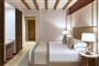 Pokoj KING JUNIOR SUITE s priv. zahrádkou, Chia, Sardinie