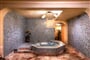 Dahu Hotel, Madonna (1)