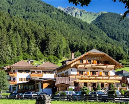 Santes Hotel, Rasun Anterselva (2)