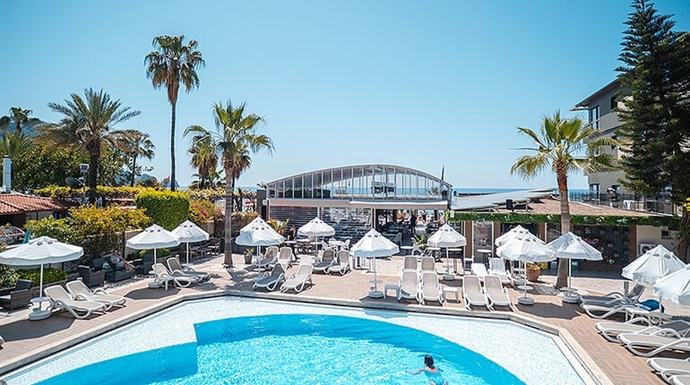 Xperia-Saray-Beach-310