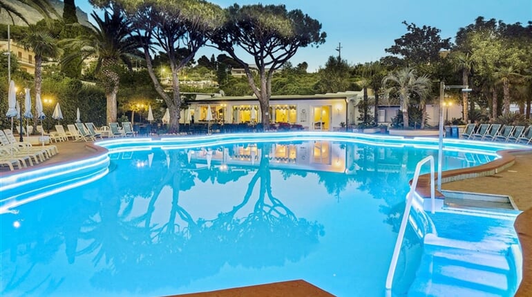 Hotel Park Imperial venkovní bazén