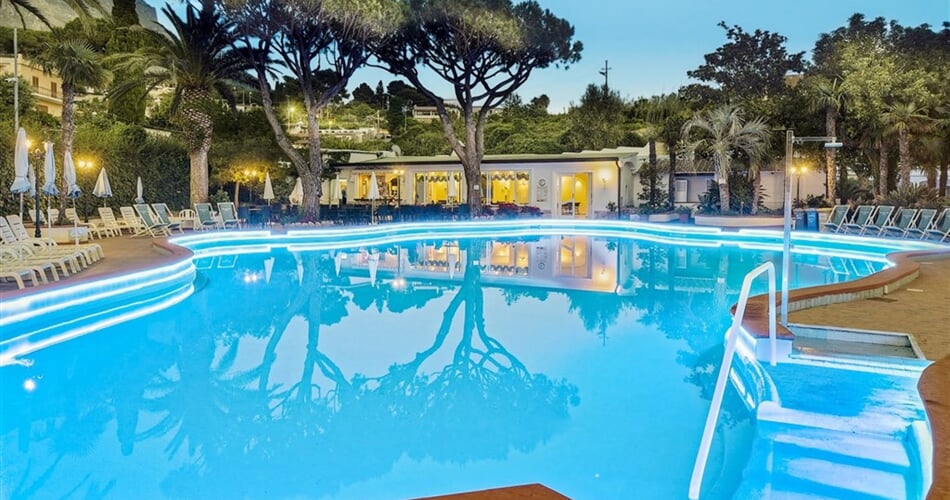 Hotel Park Imperial venkovní bazén