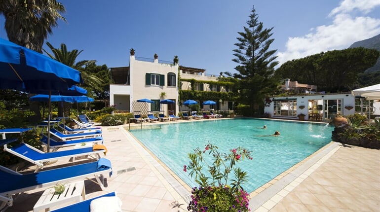 Ischie, Villa Melodie, bazén