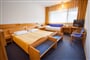 Hotel Špik 3*, dvoulůžkový pokoj s přistýlkou a balkonem směr hory