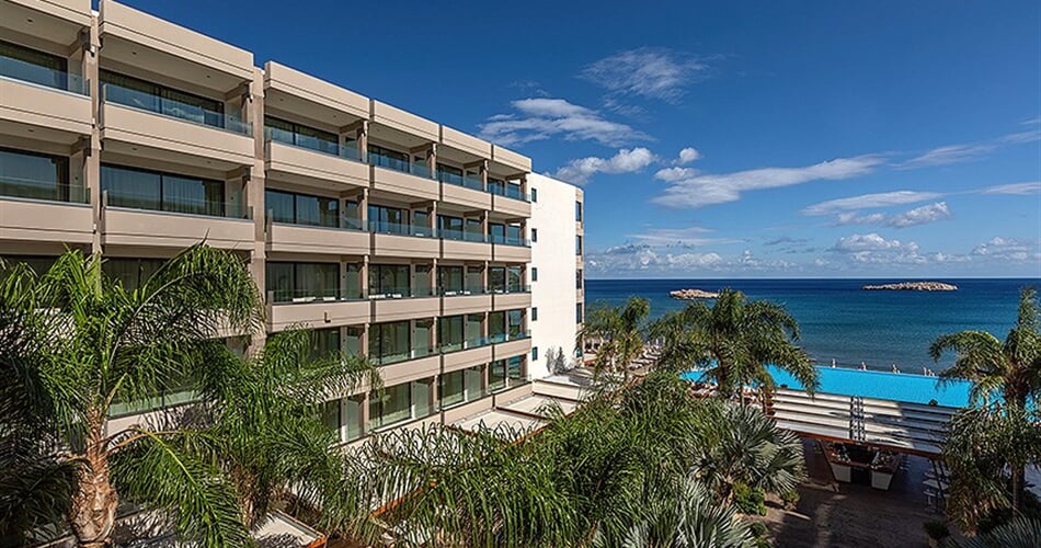 Hotel Alimounda Mare: fotografie vybavení exteriérů a interiérů ubytování.