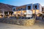 Hotel Pedi Beach - Symi: fotografie vybavení exteriérů a interiérů ubytování.