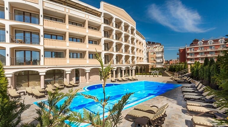 Hotel Siena Palace: fotografie vybavení exteriérů a interiérů ubytování.