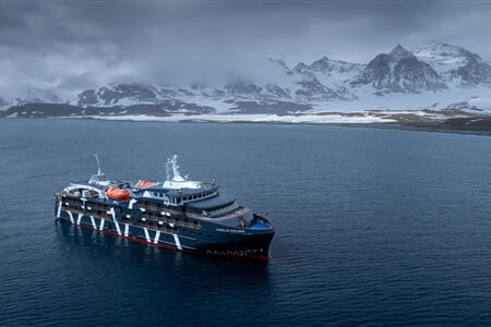 Falklands (Malvinas), South Georgia & Antarctica (Magellan Explorer)