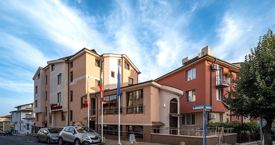 Hotel Chuchulev: fotografie vybavení exteriérů a interiérů ubytování.