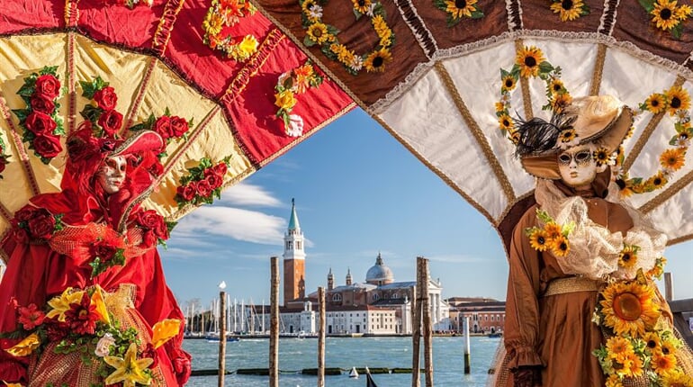 Foto - Karneval v Benátkách + OSTROV RYBÁŘŮ A KRAJEK BURANO