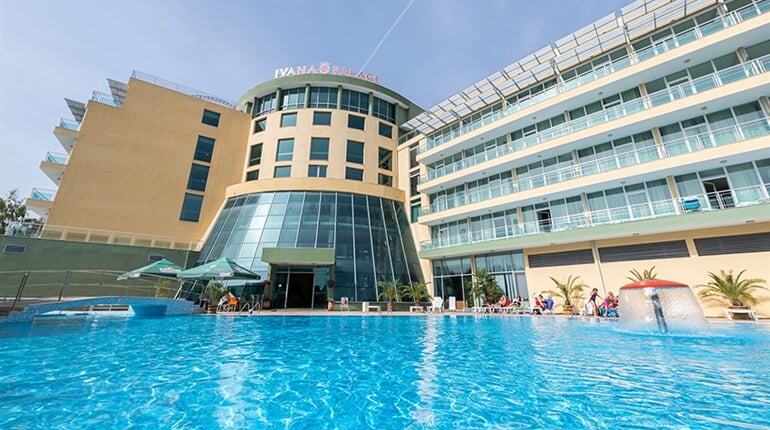 Hotel Ivana Palace: fotografie vybavení exteriérů a interiérů ubytování.