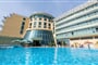 Hotel Ivana Palace: fotografie vybavení exteriérů a interiérů ubytování.
