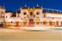 SEVILLA – Plaza de Toros de la Real Maestranza, býčí aréna zvenku