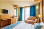 Hotel Mirage: fotografie vybavení exteriérů a interiérů ubytování.