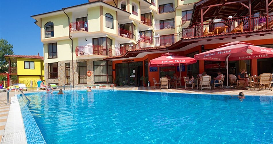Hotel Smolyan: fotografie vybavení exteriérů a interiérů ubytování.