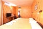 Hotel Smolyan: fotografie vybavení exteriérů a interiérů ubytování.