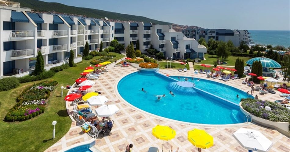 Hotel Sineva Park: fotografie vybavení exteriérů a interiérů ubytování.