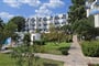 Hotel Sineva Park: fotografie vybavení exteriérů a interiérů ubytování.