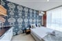 Hotel Briz - Sea Breeze: fotografie vybavení exteriérů a interiérů ubytování.