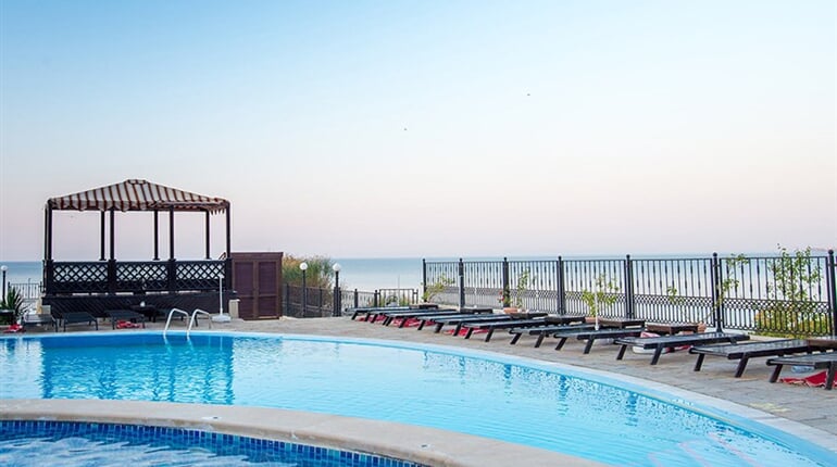 Hotel Tiva Del Mar: fotografie vybavení exteriérů a interiérů ubytování.
