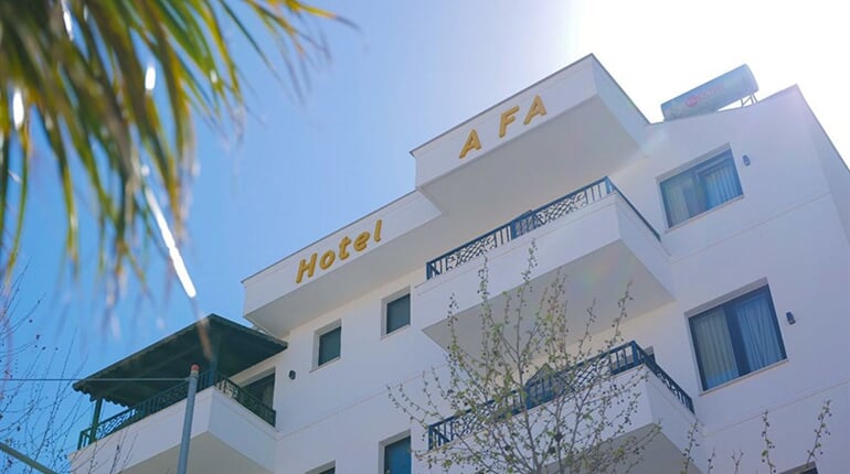 Hotel Afa: fotografie vybavení exteriérů a interiérů ubytování.