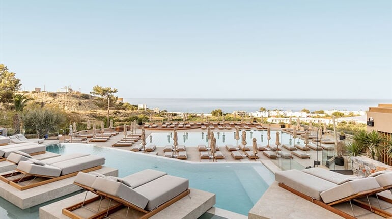 Hotel Kakkos Terra Blue: fotografie vybavení exteriérů a interiérů ubytování.