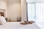 Hotel Kakkos Terra Blue: fotografie vybavení exteriérů a interiérů ubytování.