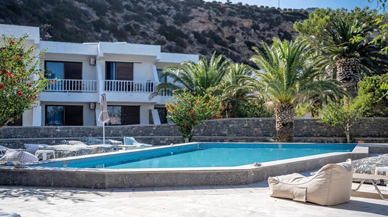 Hotel Avra Beach - Kréta: fotografie vybavení exteriérů a interiérů ubytování.
