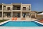 Hotel Porto Plaza Beach Resort: fotografie vybavení exteriérů a interiérů ubytování.