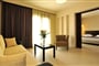 Hotel Porto Plaza Beach Resort: fotografie vybavení exteriérů a interiérů ubytování.